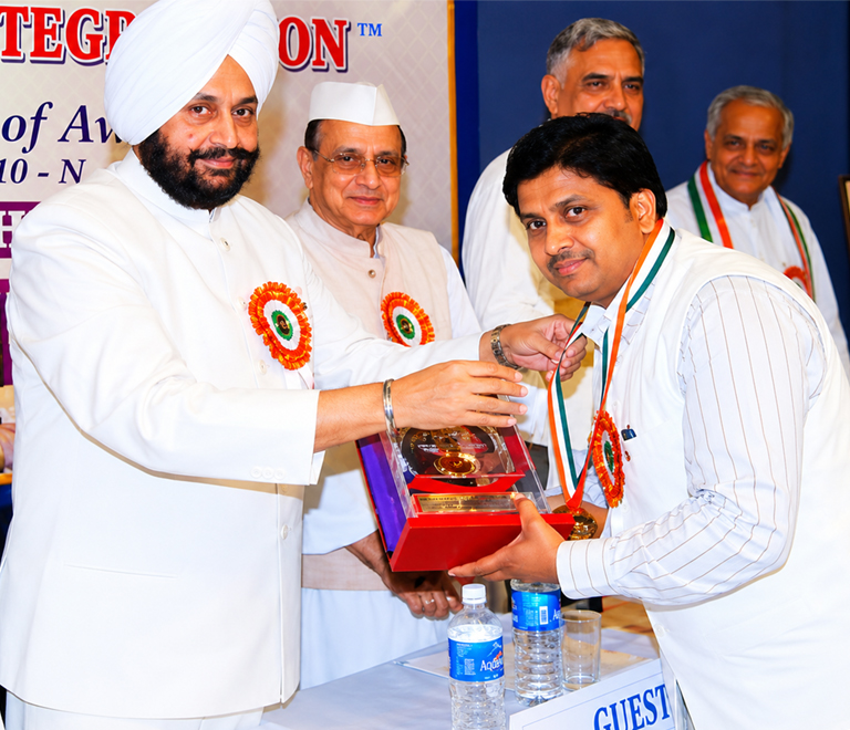 award8.jpg